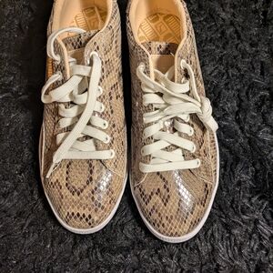 Stylish Tan Snake Print Women's Sneakers